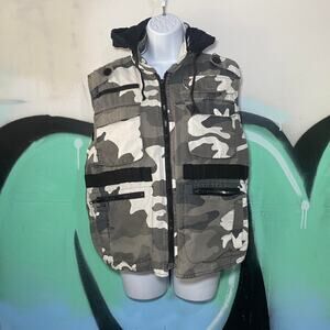 Y2k camo vest